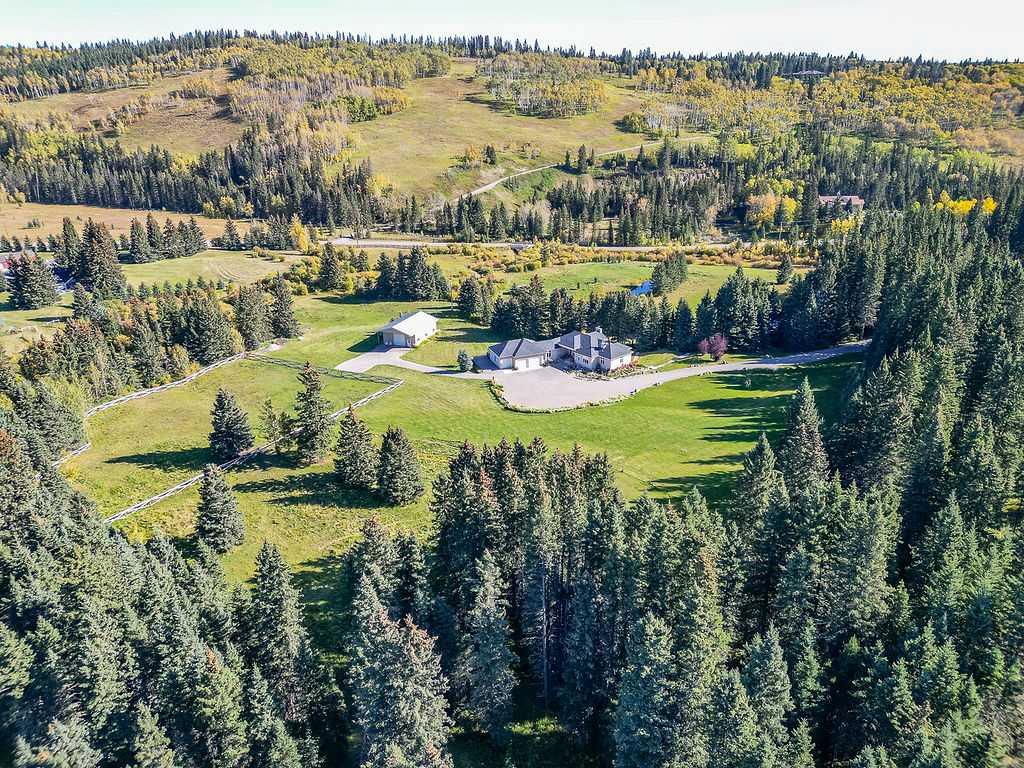 Picture for 272121 Coalmine Road W