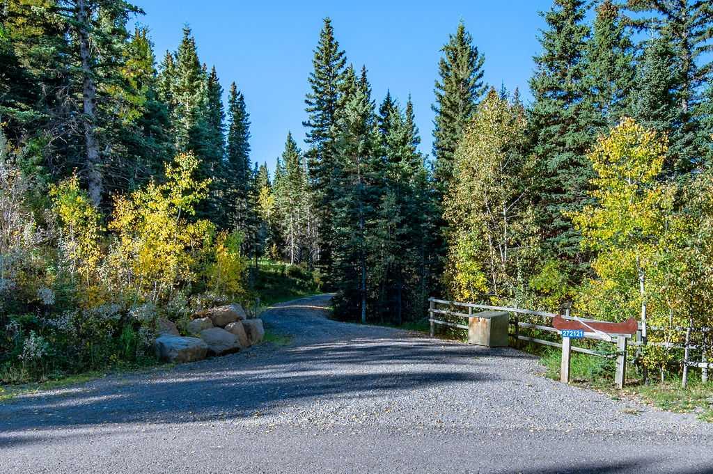Picture for 272121 Coalmine Road W
