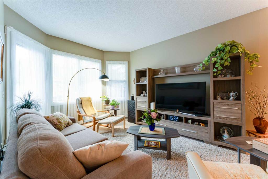 Picture for 206, 8 Prestwick Pond Terrace SE