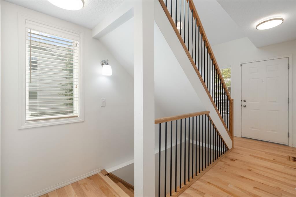 Picture for 10 Eversyde Court SW