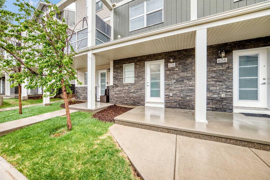 Picture for 608 Redstone View NE