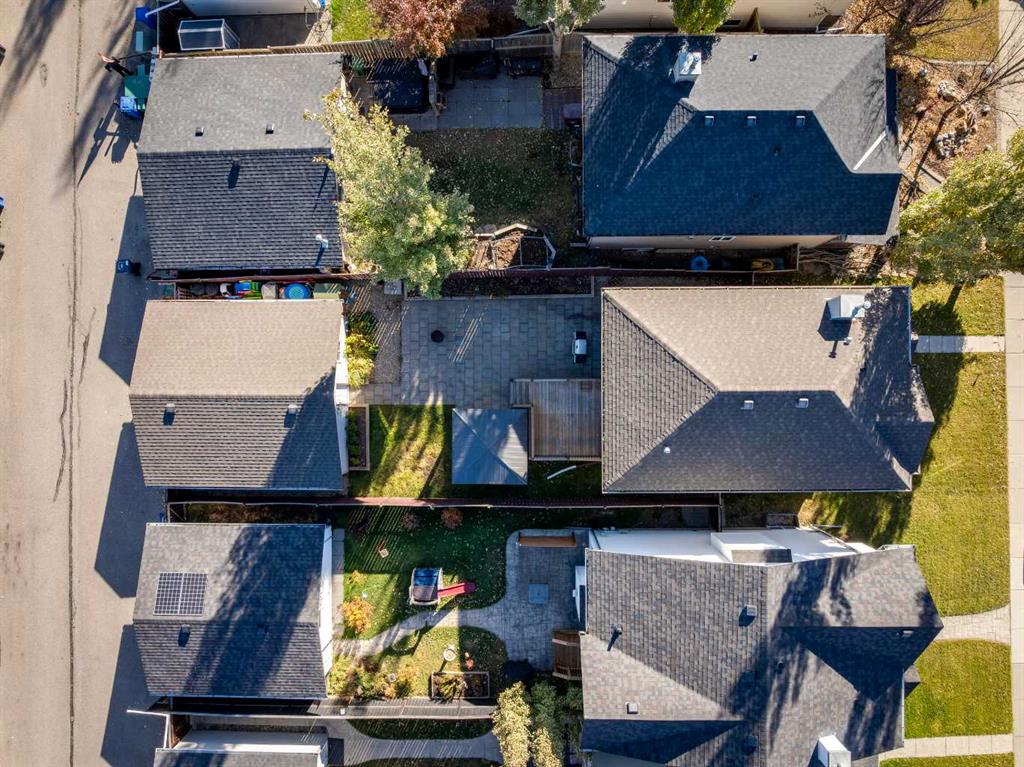 Picture for 85 Crystal Shores Crescent  https://www.cirrealty.ca/reb/creb/85/A2266485_34.jpg