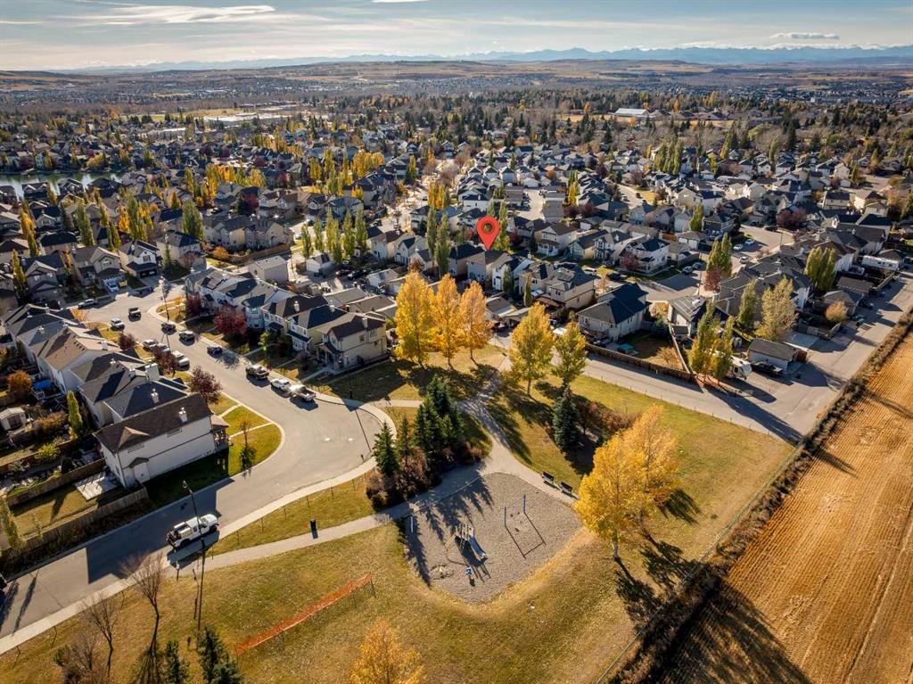 Picture for 85 Crystal Shores Crescent  https://www.cirrealty.ca/reb/creb/85/A2266485_44.jpg