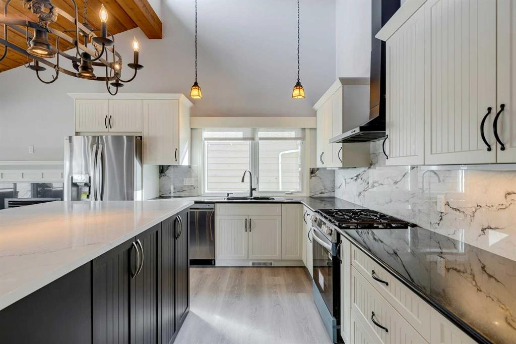 Picture for 3020 Palliser Drive SW https://www.cirrealty.ca/reb/creb/85/A2266685_11.jpg