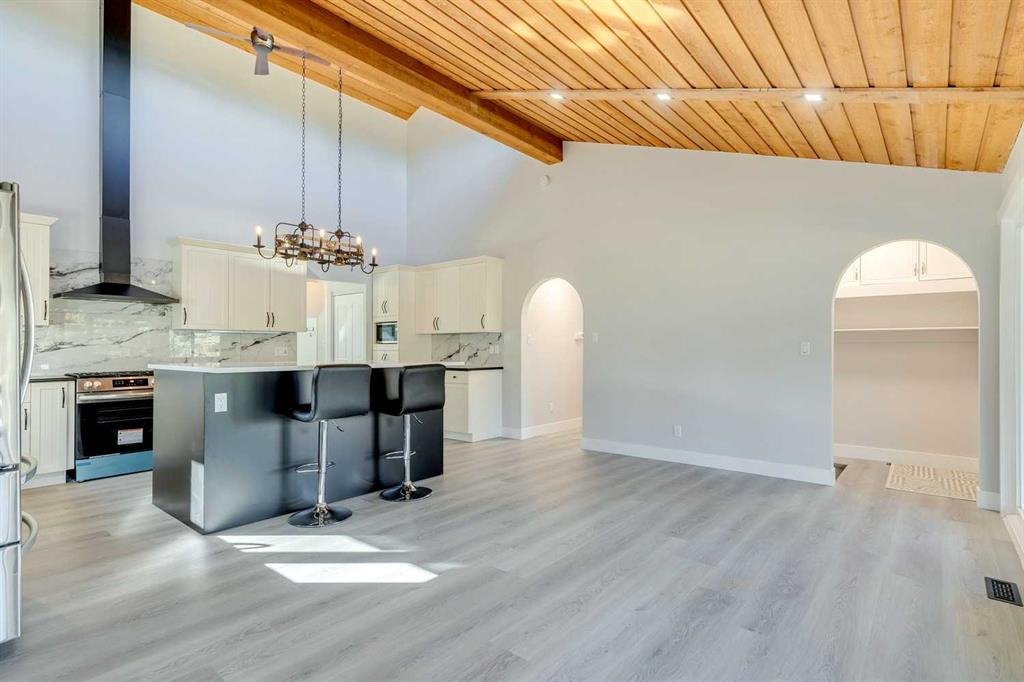 Picture for 3020 Palliser Drive SW https://www.cirrealty.ca/reb/creb/85/A2266685_20.jpg