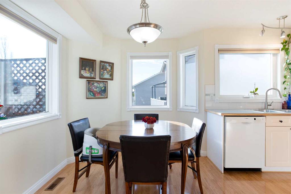 Picture for 214 Canals Boulevard SW https://www.cirrealty.ca/reb/creb/85/A2267485_16.jpg