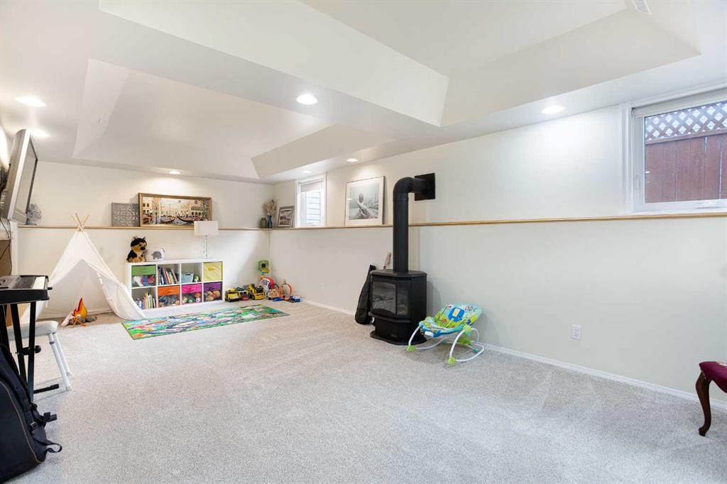 Picture for 214 Canals Boulevard SW https://www.cirrealty.ca/reb/creb/85/A2267485_28.jpg