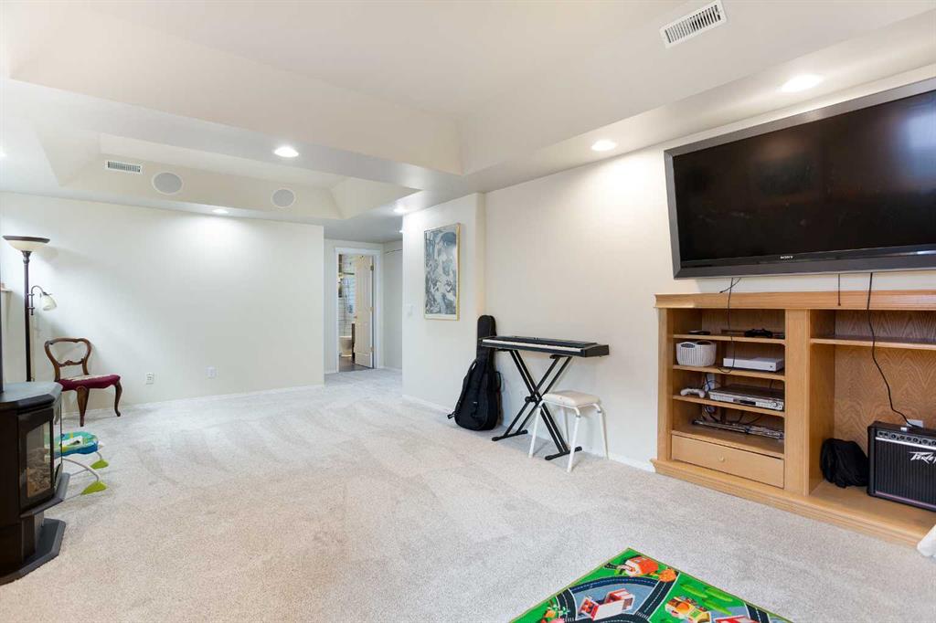 Picture for 214 Canals Boulevard SW https://www.cirrealty.ca/reb/creb/85/A2267485_29.jpg