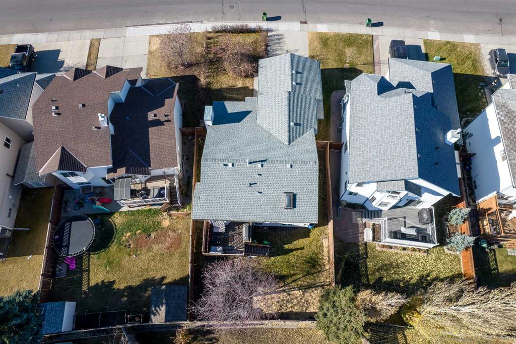 Picture for 214 Canals Boulevard SW https://www.cirrealty.ca/reb/creb/85/A2267485_48.jpg