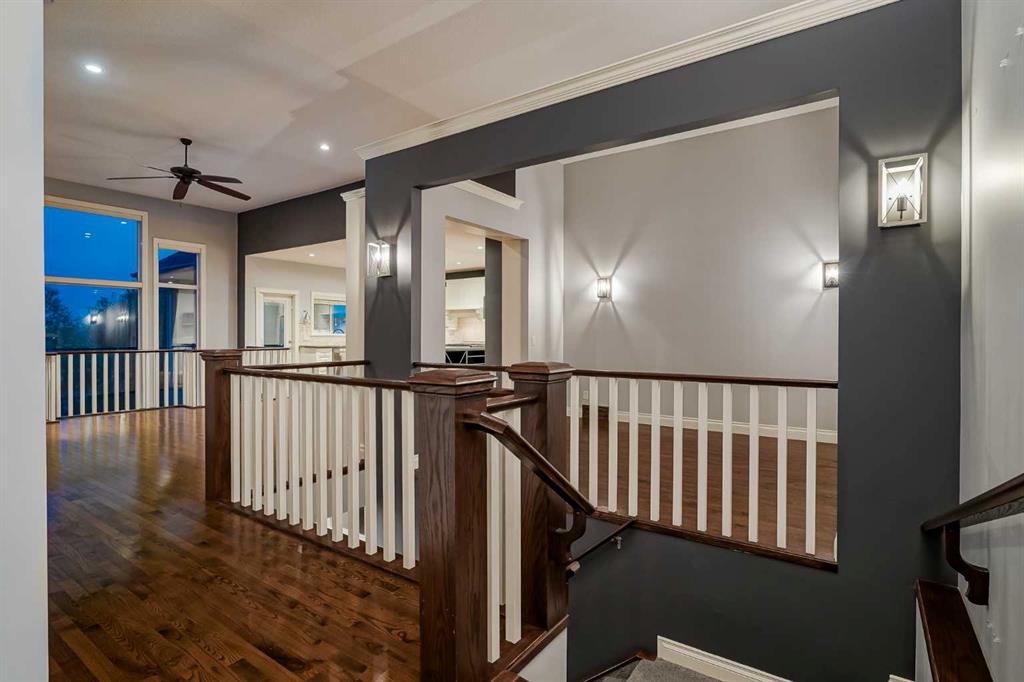 Picture for 231 Railway Close SE