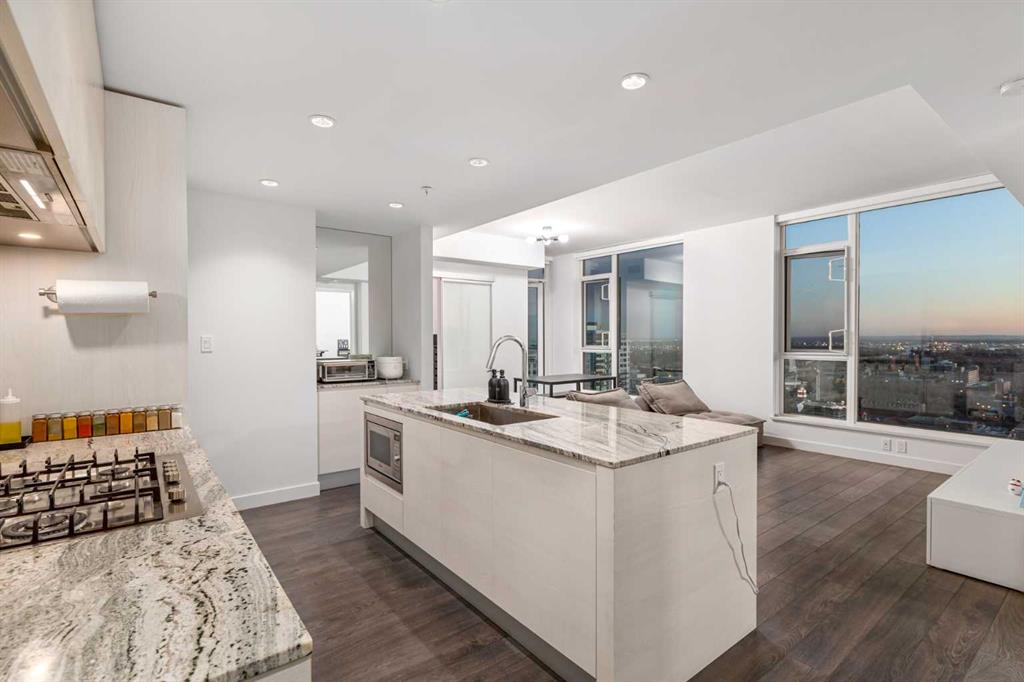 Picture for 3007, 310 12 Avenue SW