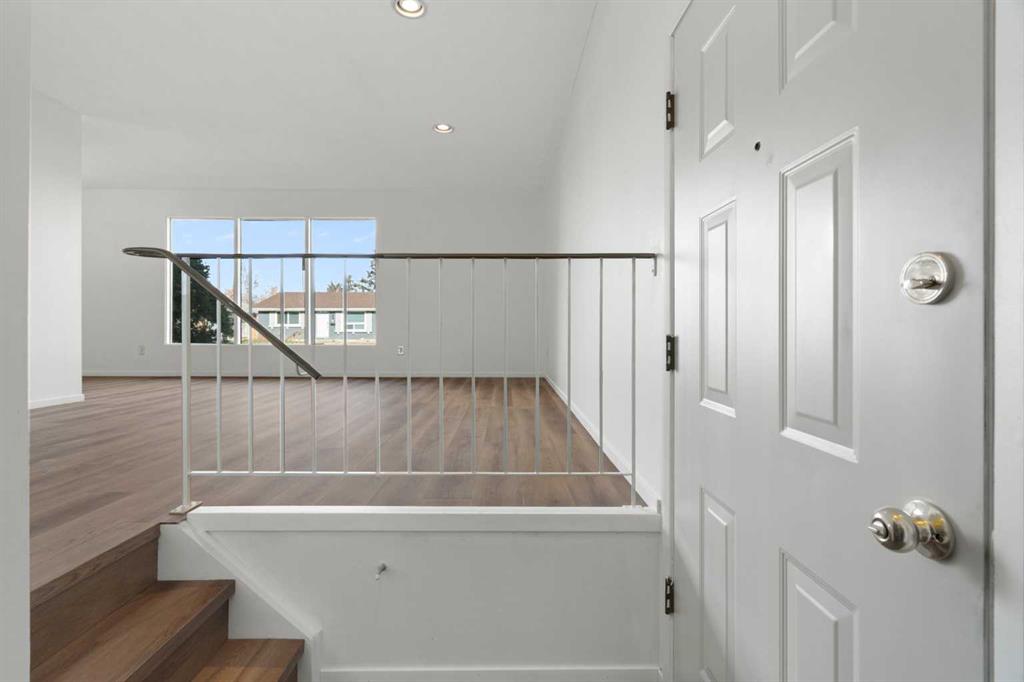 Picture for 181 Dovercliffe Close SE