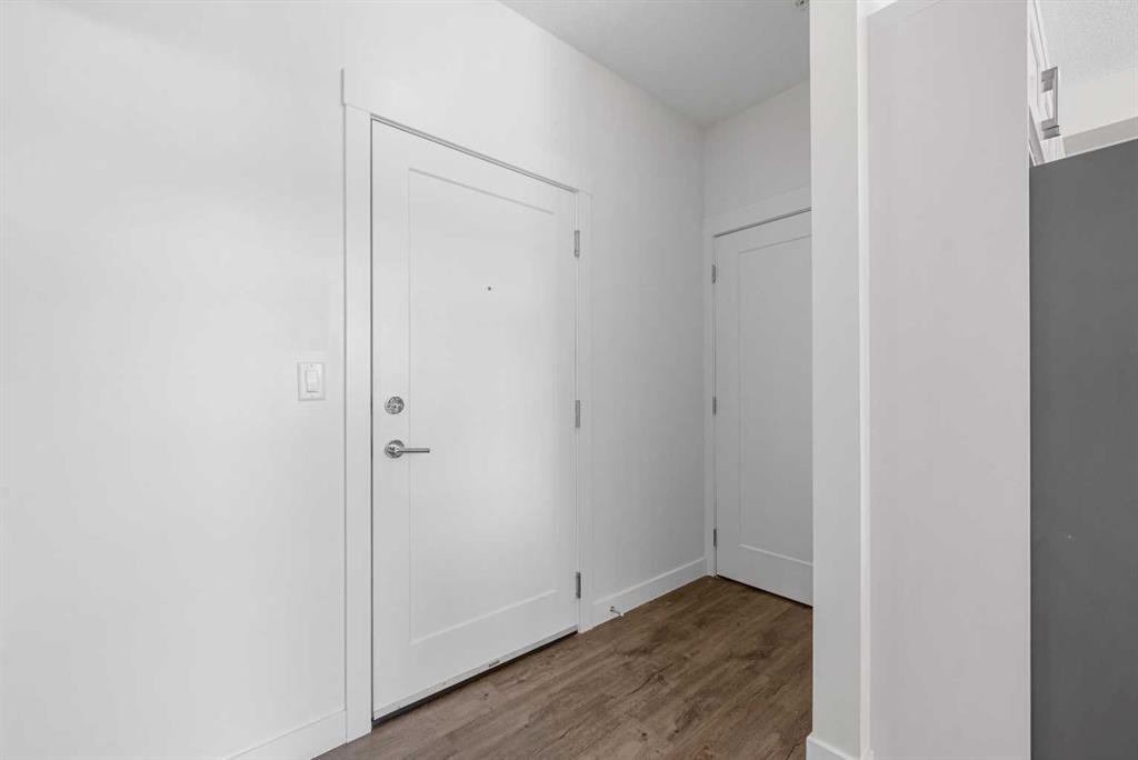 Picture for 211, 10 Walgrove  SE