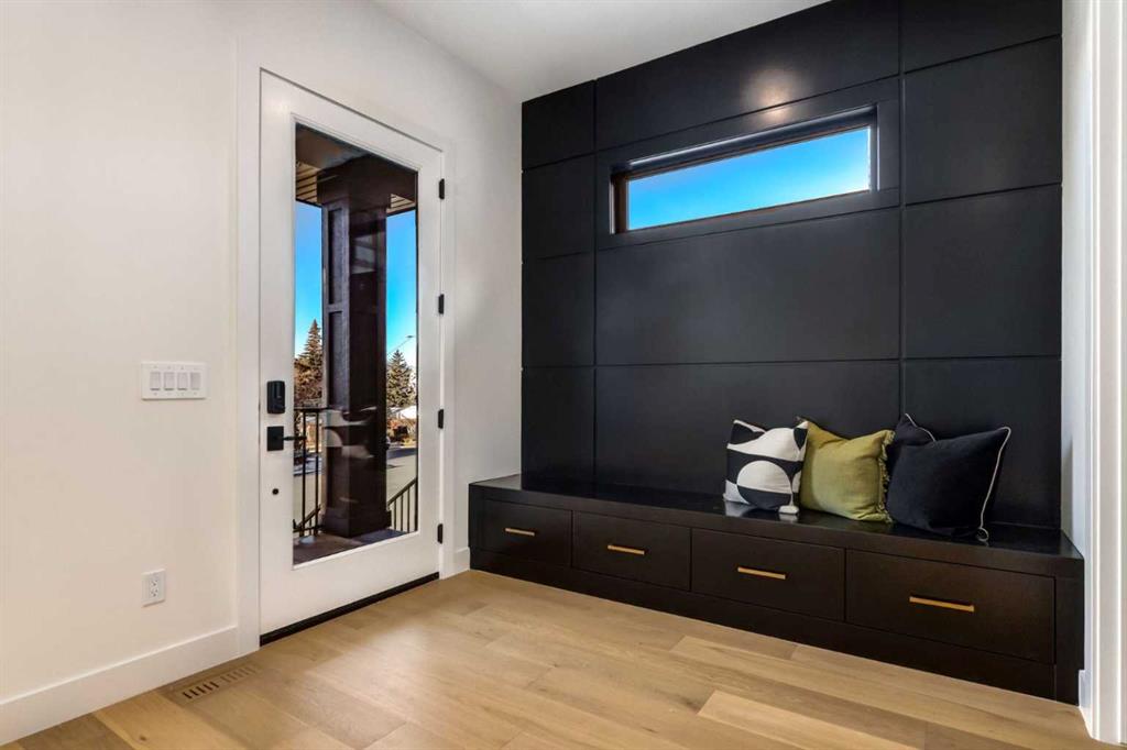 Picture for 4834 22 Avenue NW