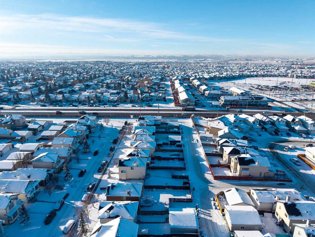 Picture for 87 Taralea Gardens NE