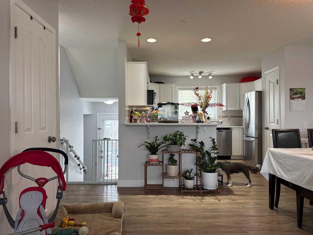 Picture for 8, 304 Ross Avenue 