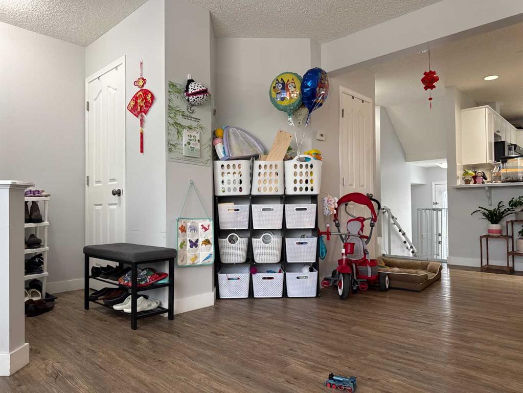 Picture for 8, 304 Ross Avenue 