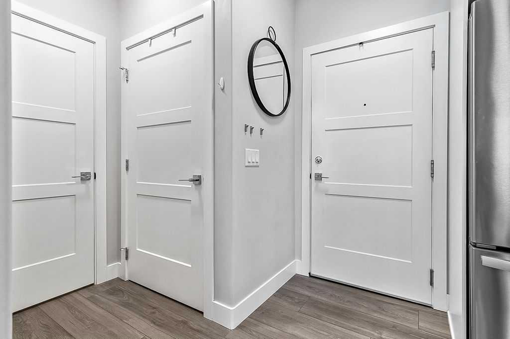 Picture for 302, 8355 19 Avenue SW