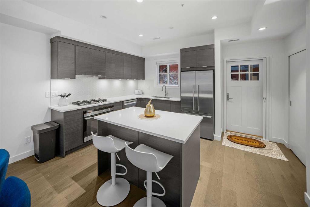 Picture for 302, 1818 14A Street SW