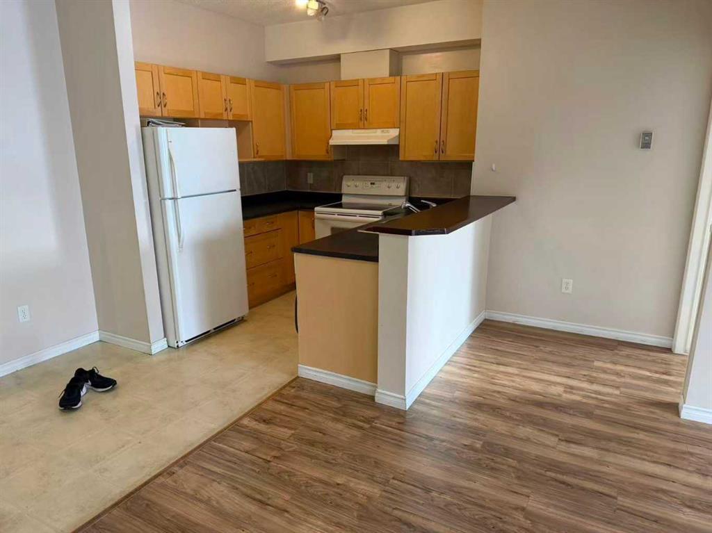 Picture for 3315, 70 Panamount Drive NW