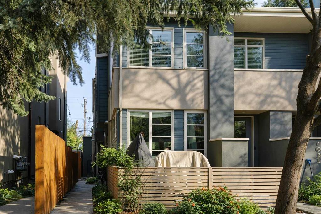 Picture for 2, 1930 36 Street SW