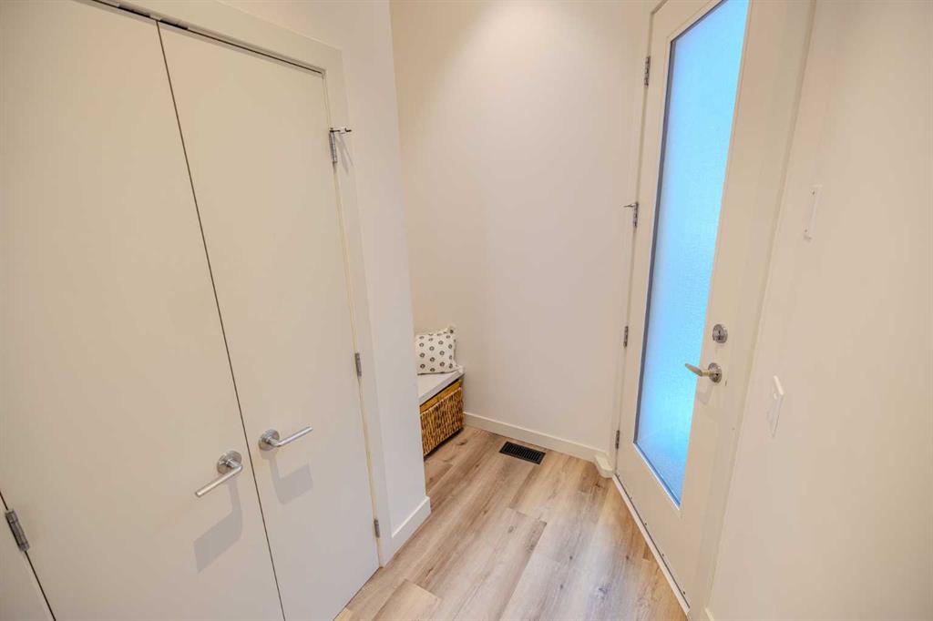 Picture for 2, 1930 36 Street SW