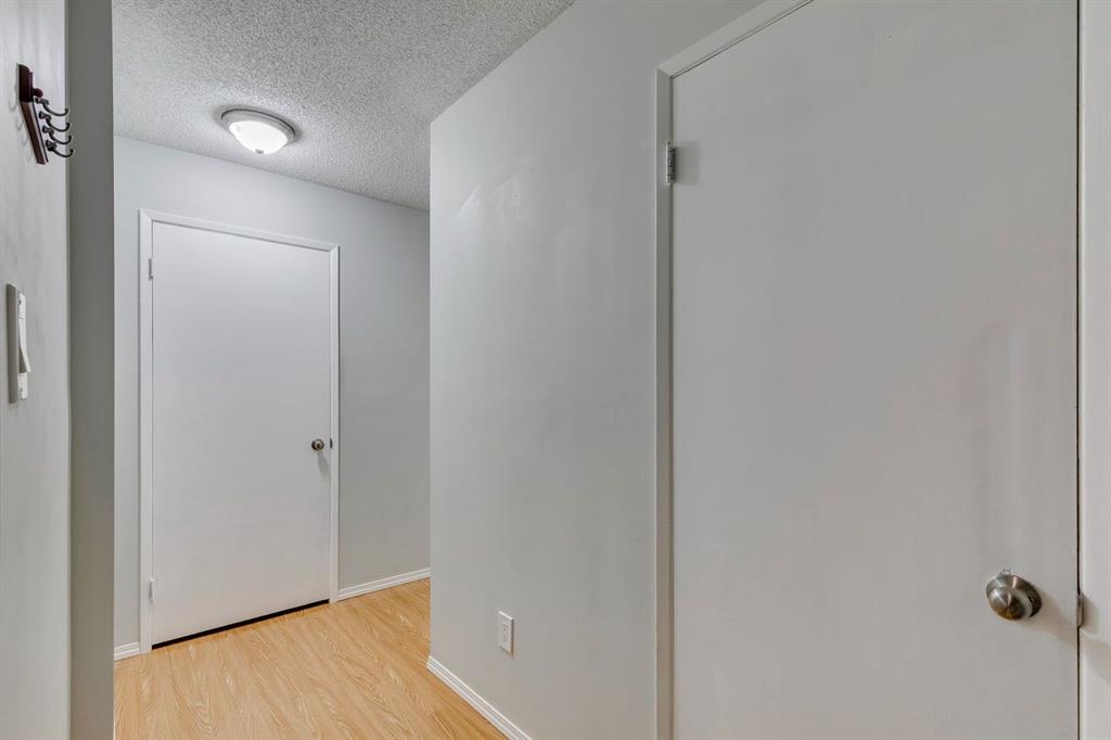 Picture for 121, 860 Midridge Drive SE