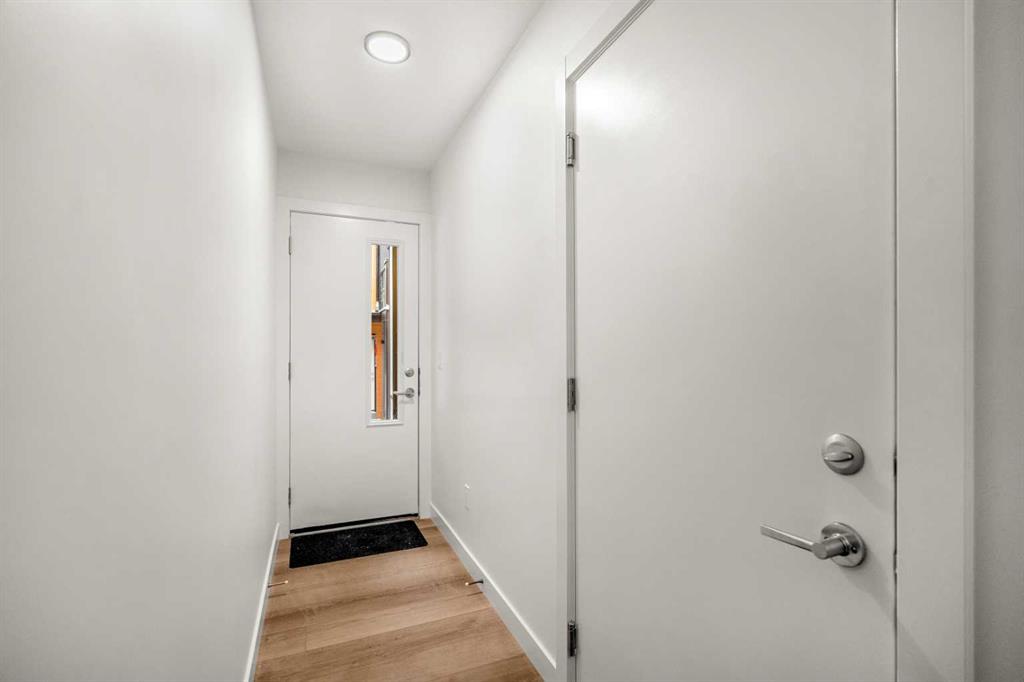 Picture for 203, 550 Seton Circle SE