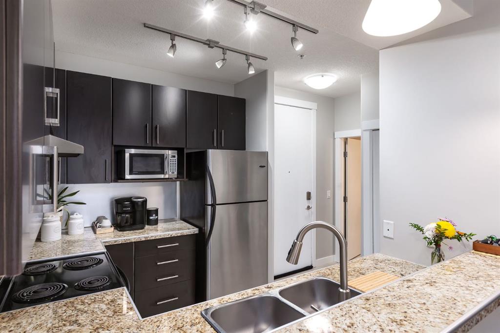 Picture for 309, 880 Centre Avenue NE