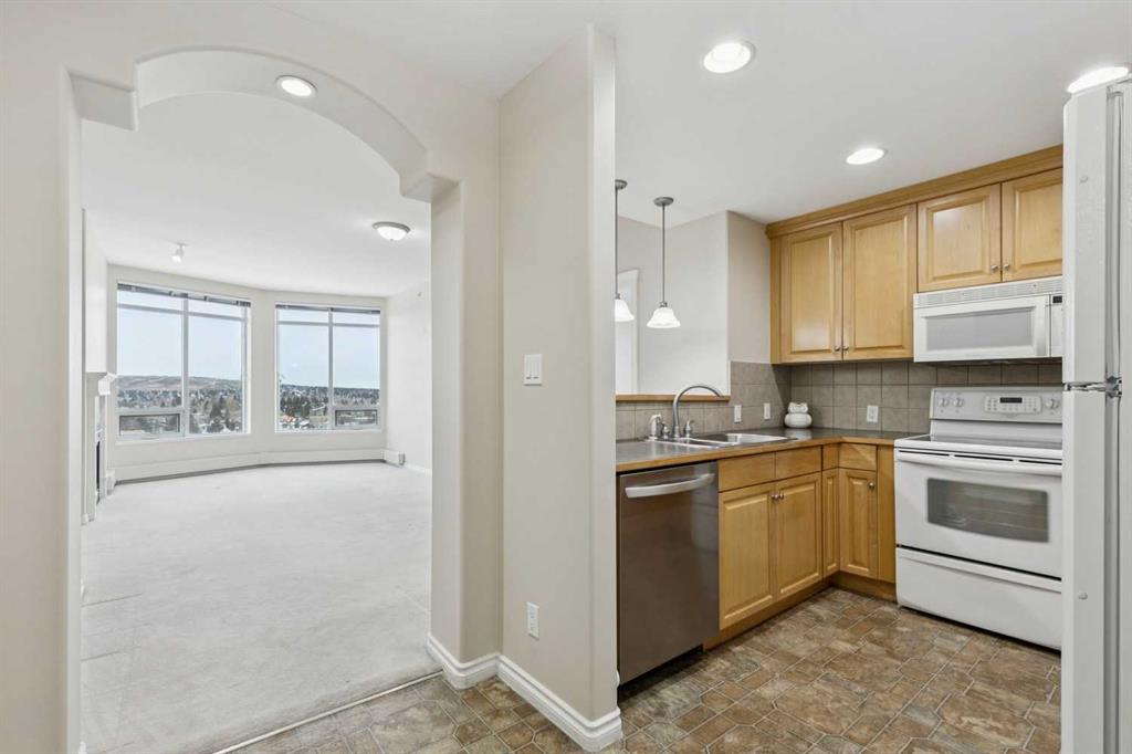 Picture for 705, 1726 14 Avenue NW