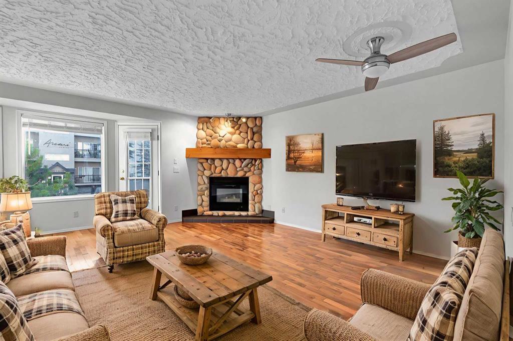 Picture for 2, 1516 11 Avenue SW