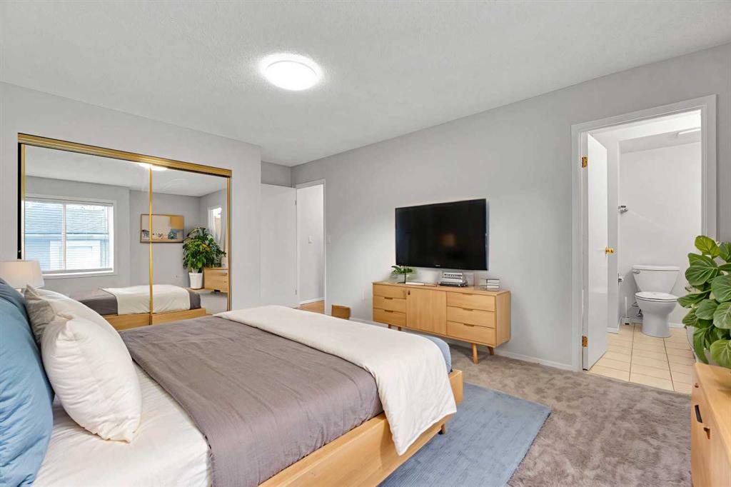 Picture for 2, 1516 11 Avenue SW