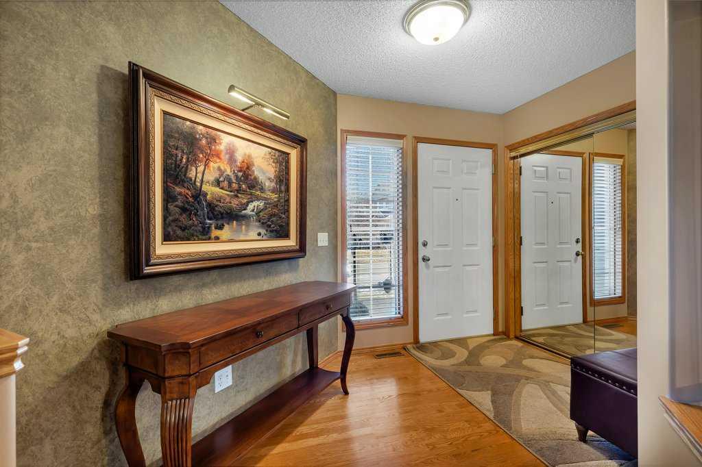 Picture for 123 Valley Glen Bay NW