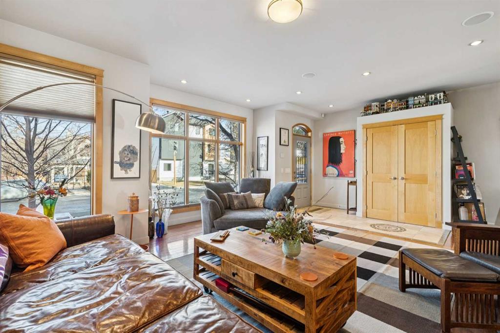 Picture for 2407 Westmount Road NW