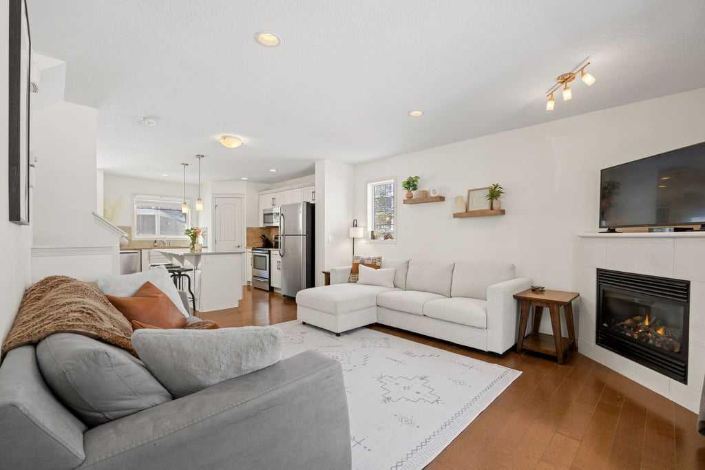 Picture for 403 Cranberry Park SE