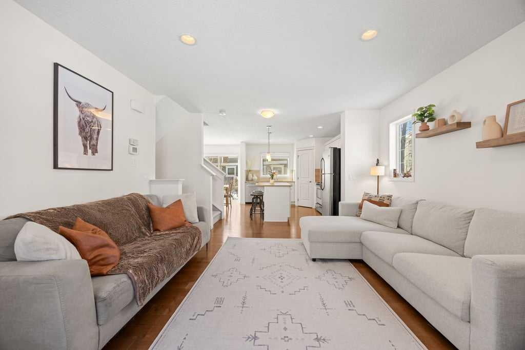 Picture for 403 Cranberry Park SE