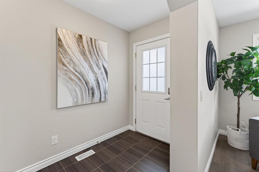 Picture for 62 Mackenzie Way 