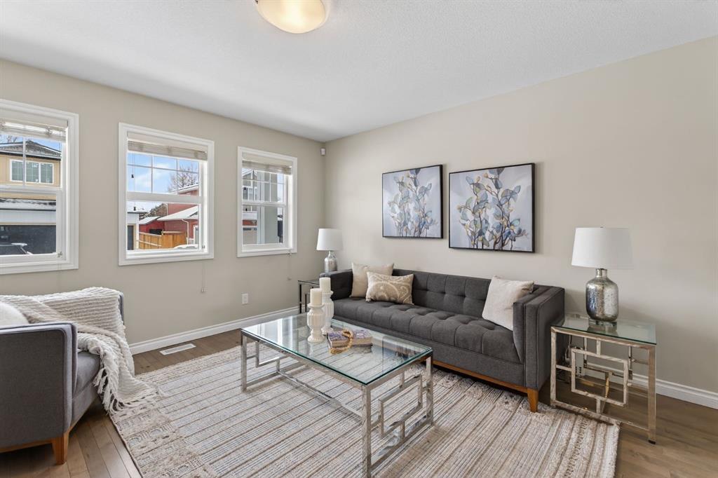 Picture for 62 Mackenzie Way 