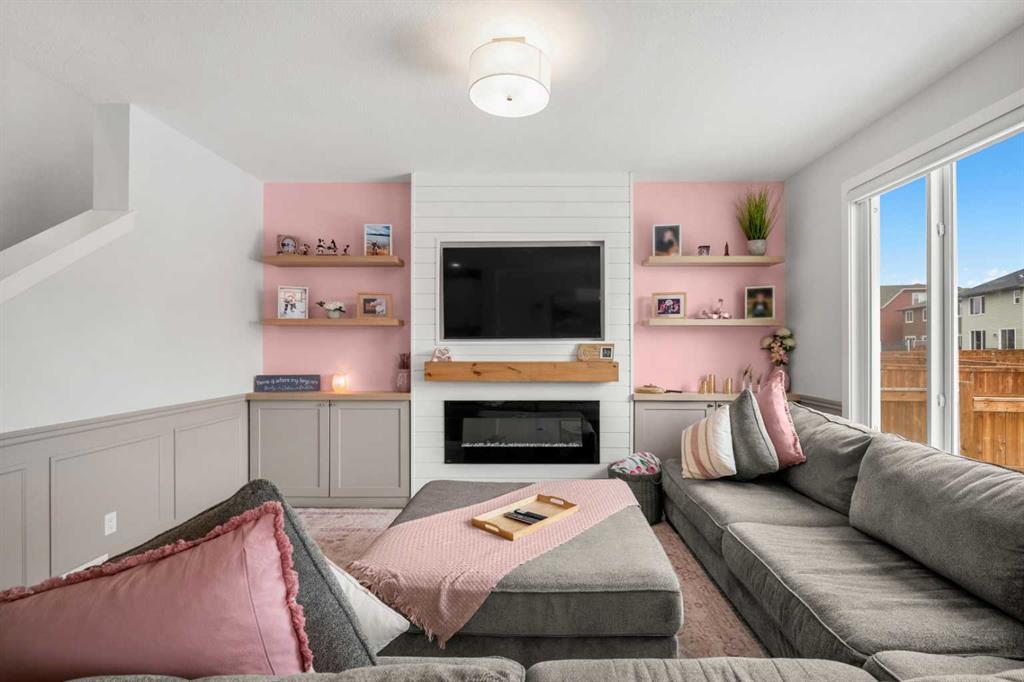 Picture for 32 Paint Horse Crescent 