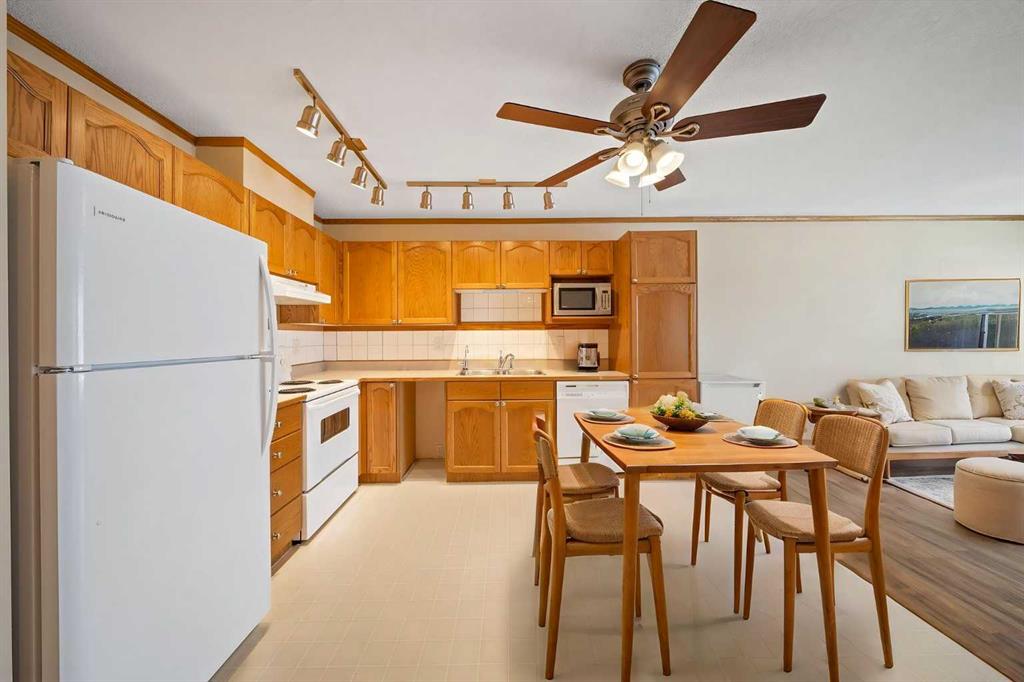 Picture for 310, 11 Somervale View SW