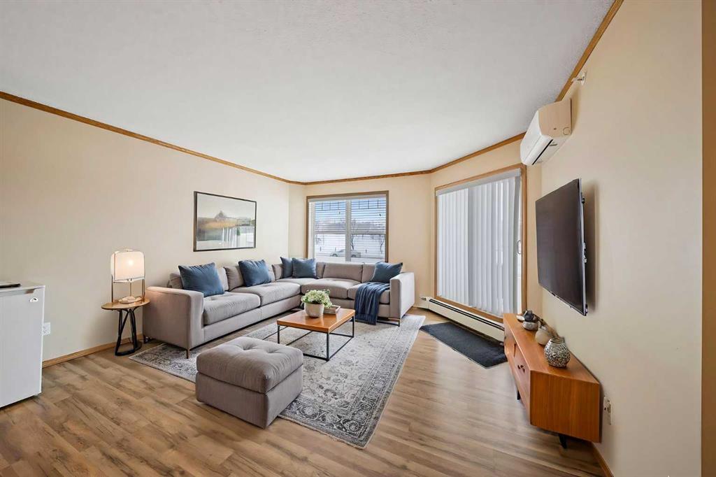 Picture for 310, 11 Somervale View SW