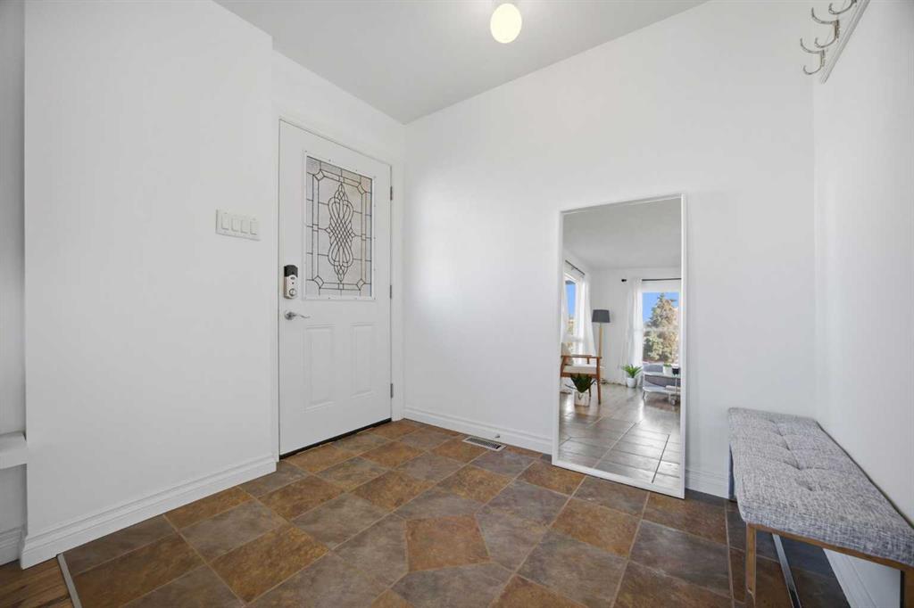 Picture for 221 Deerpoint Lane SE