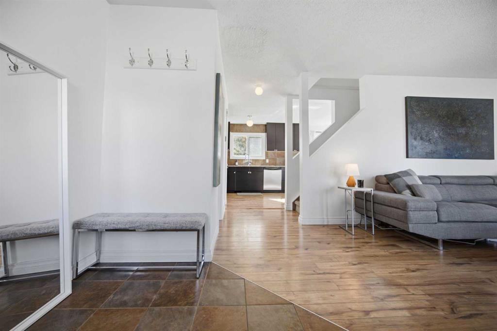 Picture for 221 Deerpoint Lane SE