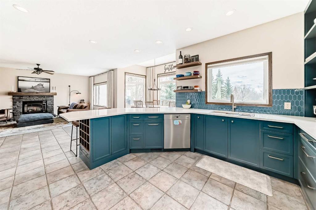 Picture for 1416 Strathcona Drive SW
