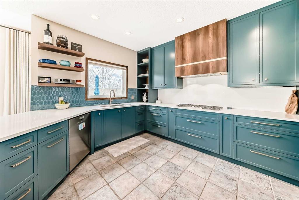 Picture for 1416 Strathcona Drive SW