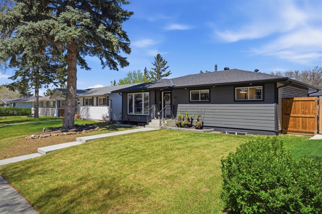 Picture for 87 Armstrong Crescent SE