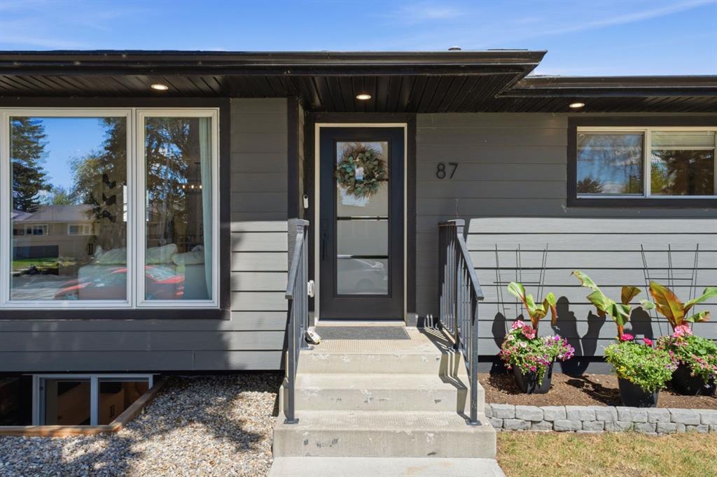 Picture for 87 Armstrong Crescent SE
