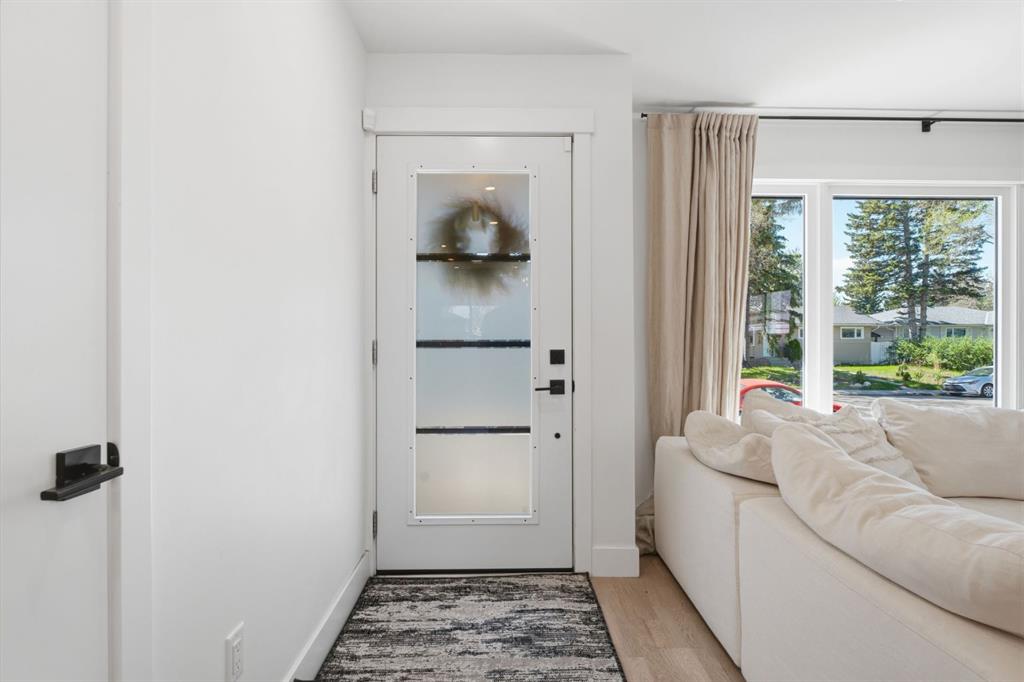 Picture for 87 Armstrong Crescent SE