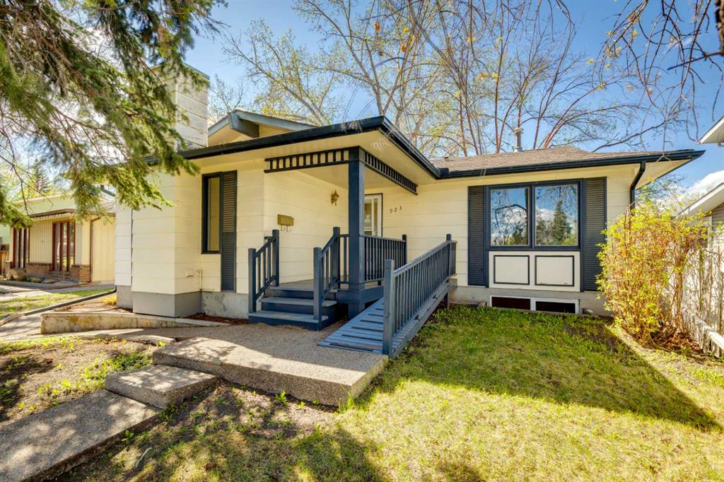 Picture for 923 Midridge Drive SE
