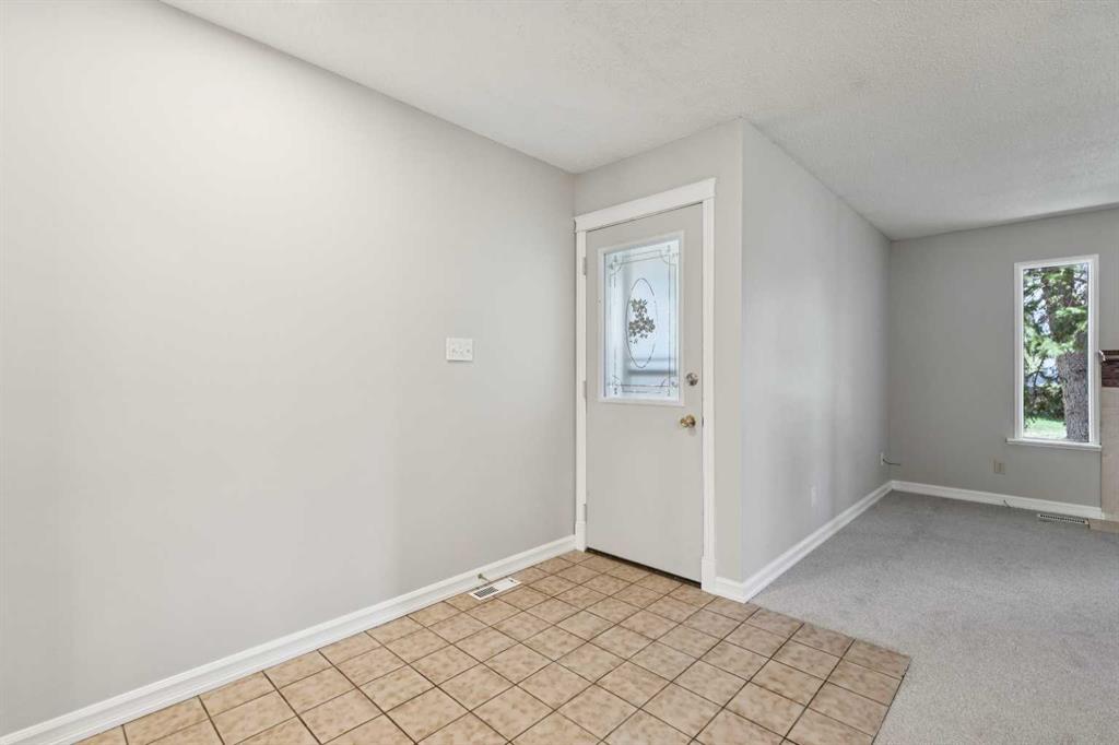 Picture for 923 Midridge Drive SE
